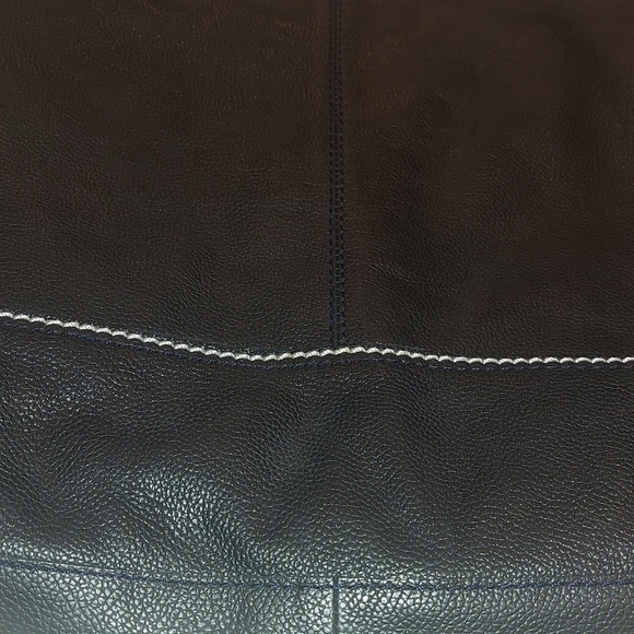 BORN Black Shoulder Bag - Picture 4 of 4